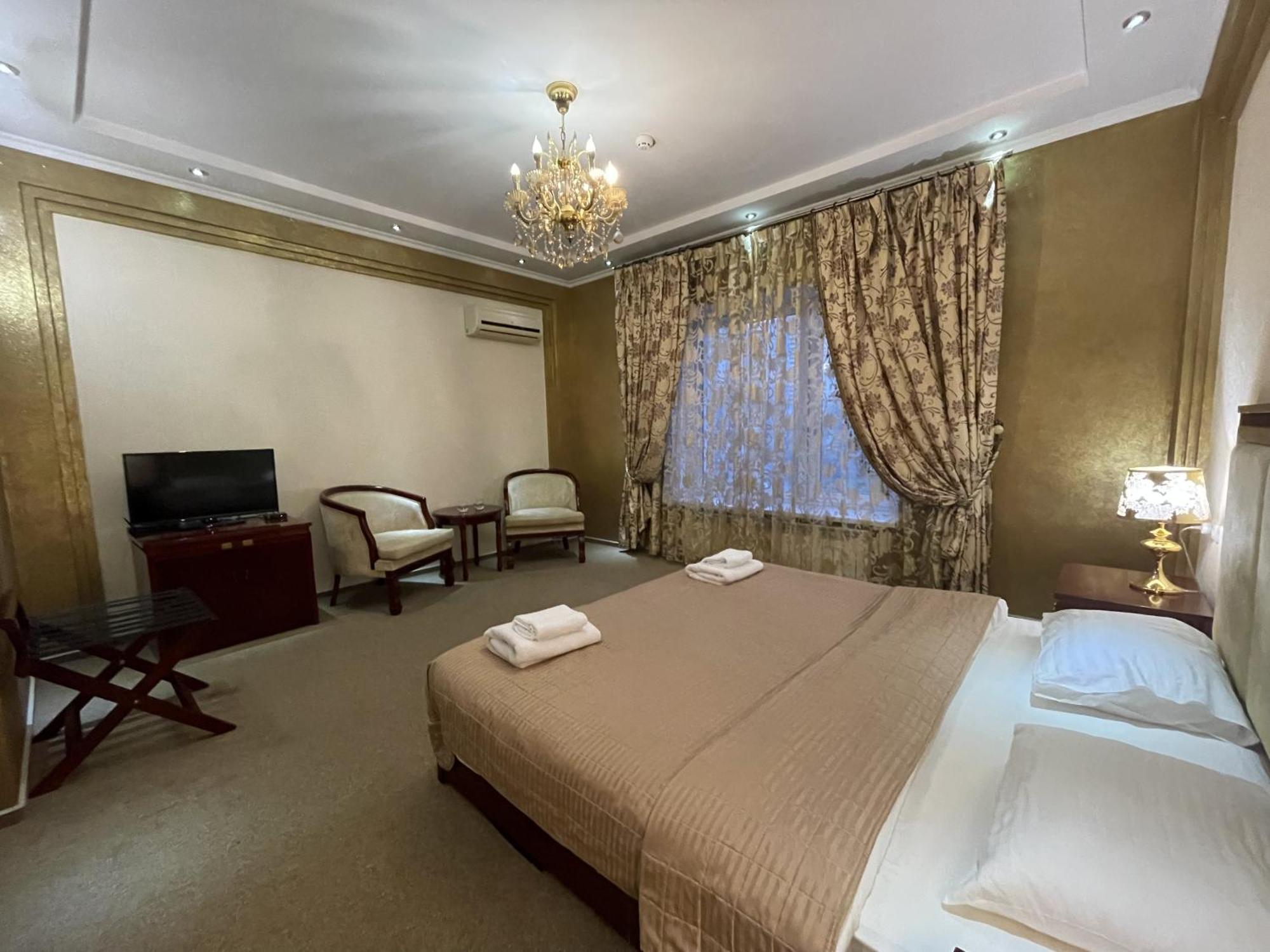 Київські Ночі Hotel Ngoại thất bức ảnh