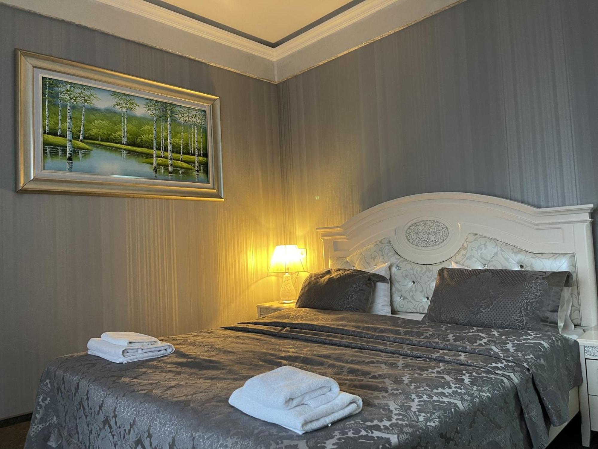 Київські Ночі Hotel Ngoại thất bức ảnh