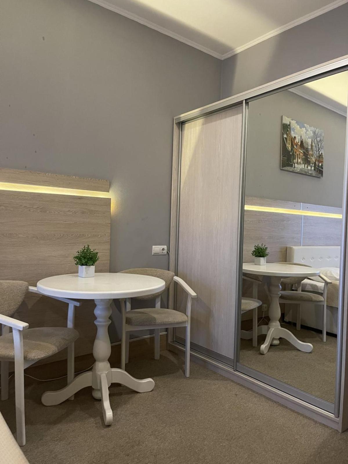 Київські Ночі Hotel Ngoại thất bức ảnh